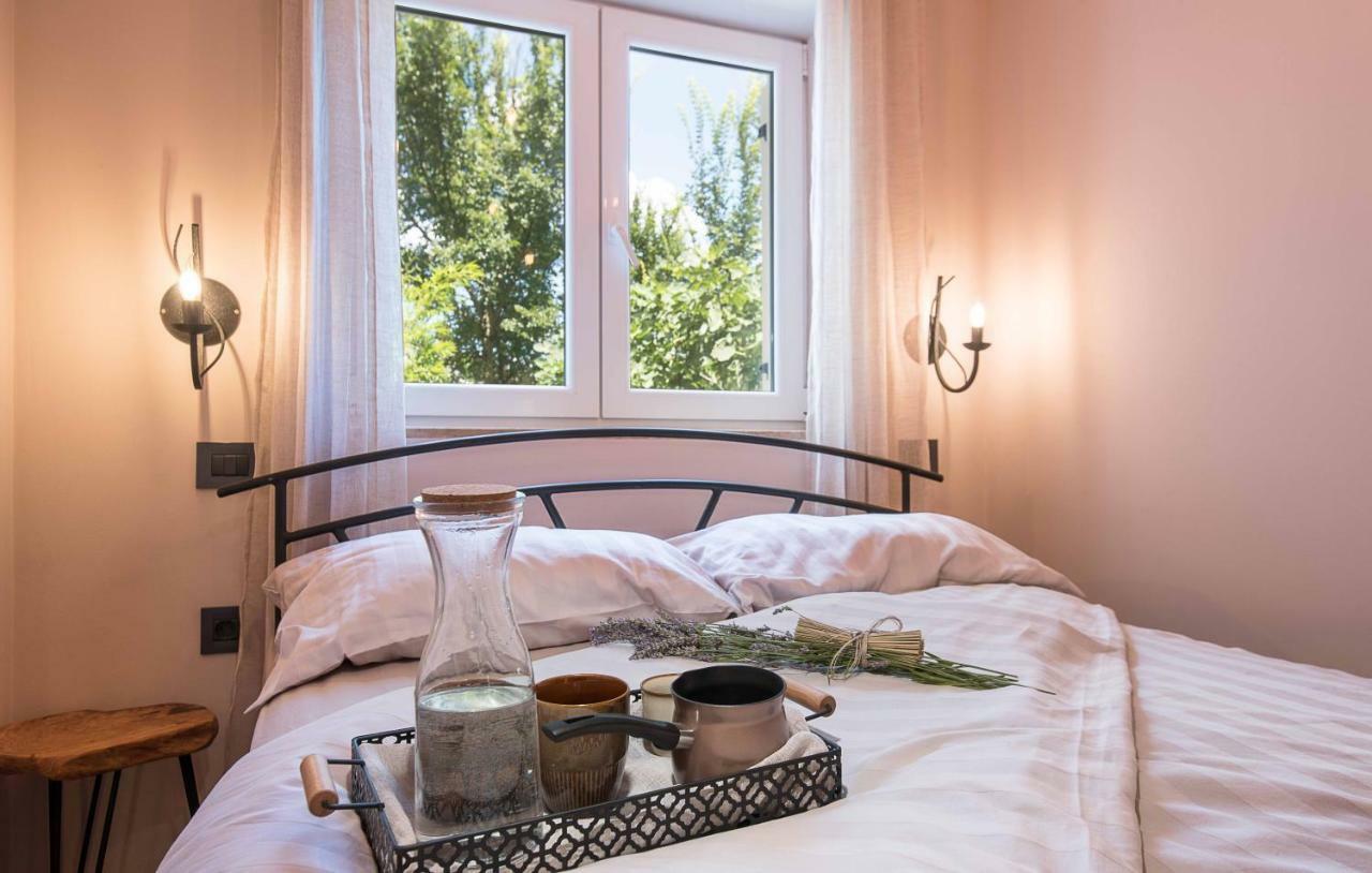 PUY Istriamazing Apartments מראה חיצוני תמונה