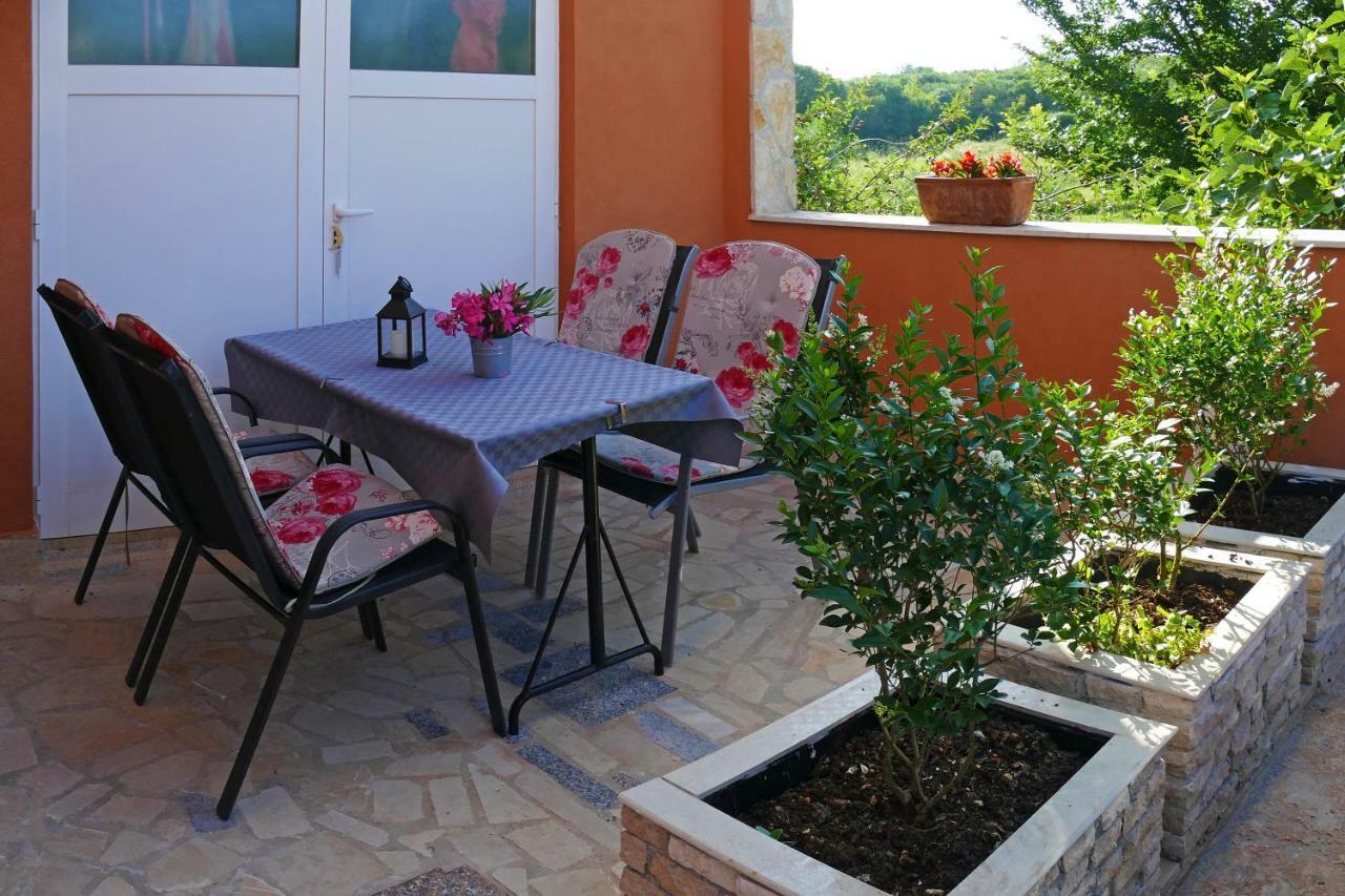 PUY Istriamazing Apartments מראה חיצוני תמונה